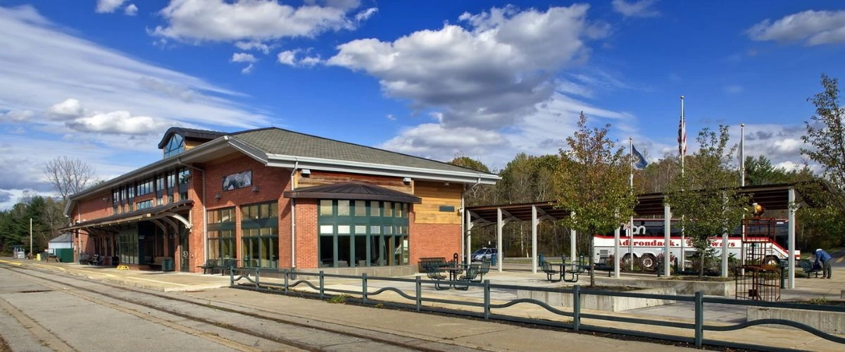 Top 10 Hotels near Saratoga Springs Station