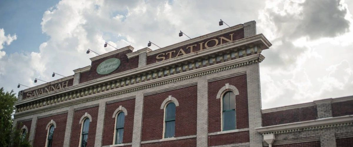 Top 10 Hotels near Savannah Station