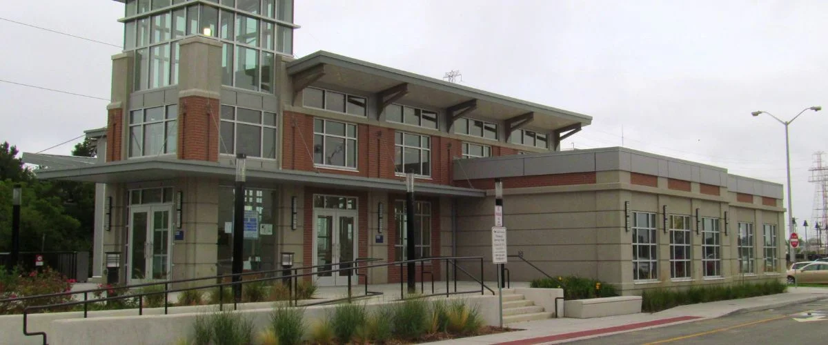 Amtrak Station Near Suffolk Executive Airport (SFQ)