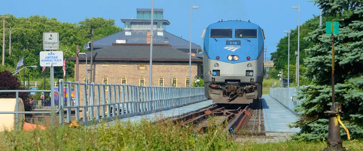 Maple Leaf Train Route – Stops, Schedules & Amenities