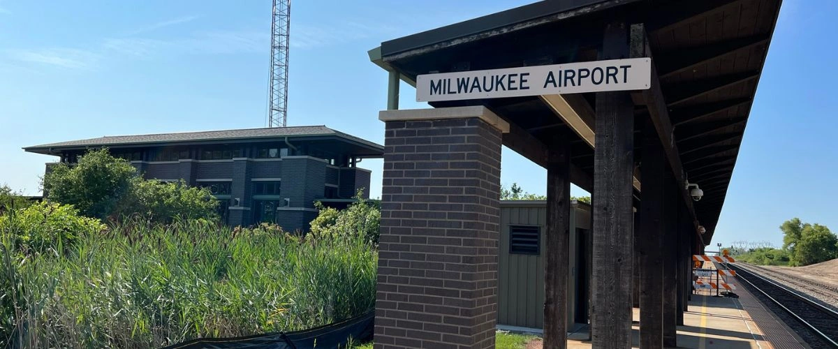 Amtrak Station near West Fork Lodge Airport