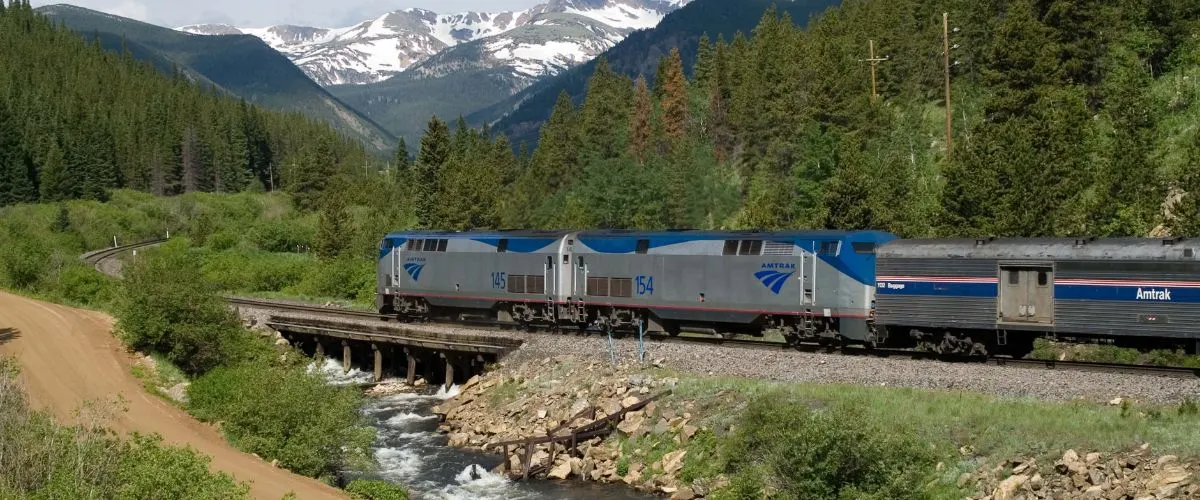 10 Beautiful Lakes You Can Easily Visit on Amtrak