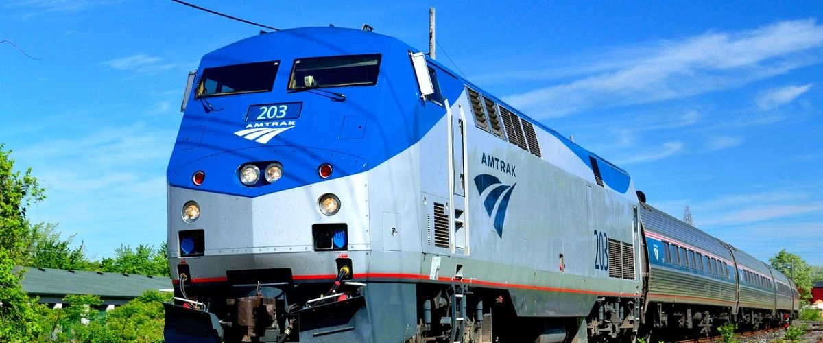 Coach vs Business Class Seats on Amtrak: Which one suits you Best?