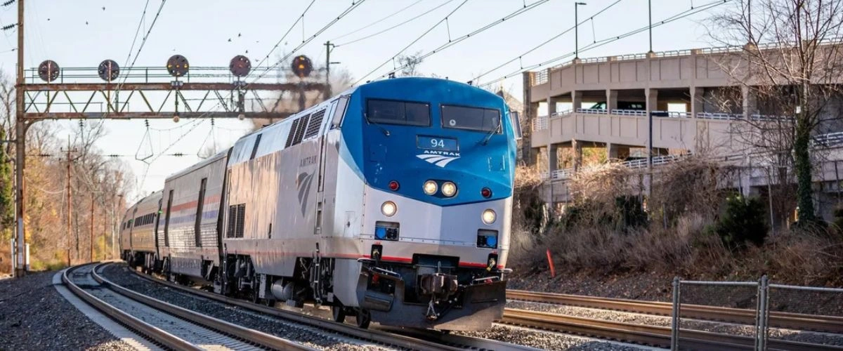 Does Amtrak go to JFK Airport?